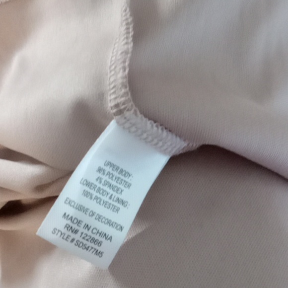 Dress - Picture 2 of 5